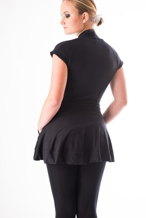 The-V-Spot_Anais-Vest-1_Devinto