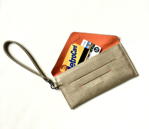 the-v-spot_delancey-wallet-gold-1_canopy-verde