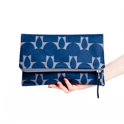 The-V-Spot_Everything-Foldover-Clutch-Totem-Indigo-1_Lee-Coren