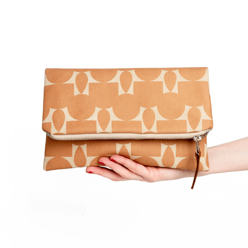 The-V-Spot_Everything-Foldover-Clutch-Totem-Sand-1_Lee-Coren
