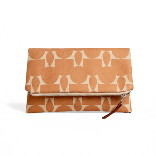 The-V-Spot_Everything-Foldover-Clutch-Totem-Sand_Lee-Coren