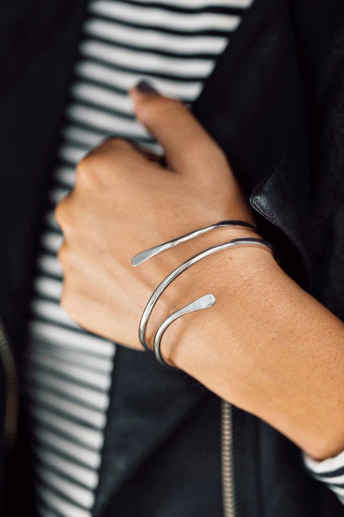 The-V-Spot_Goldie-Bracelet-Lifestyle_Purpose