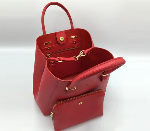 The-V-Spot_Jane-Red-2_Gunas