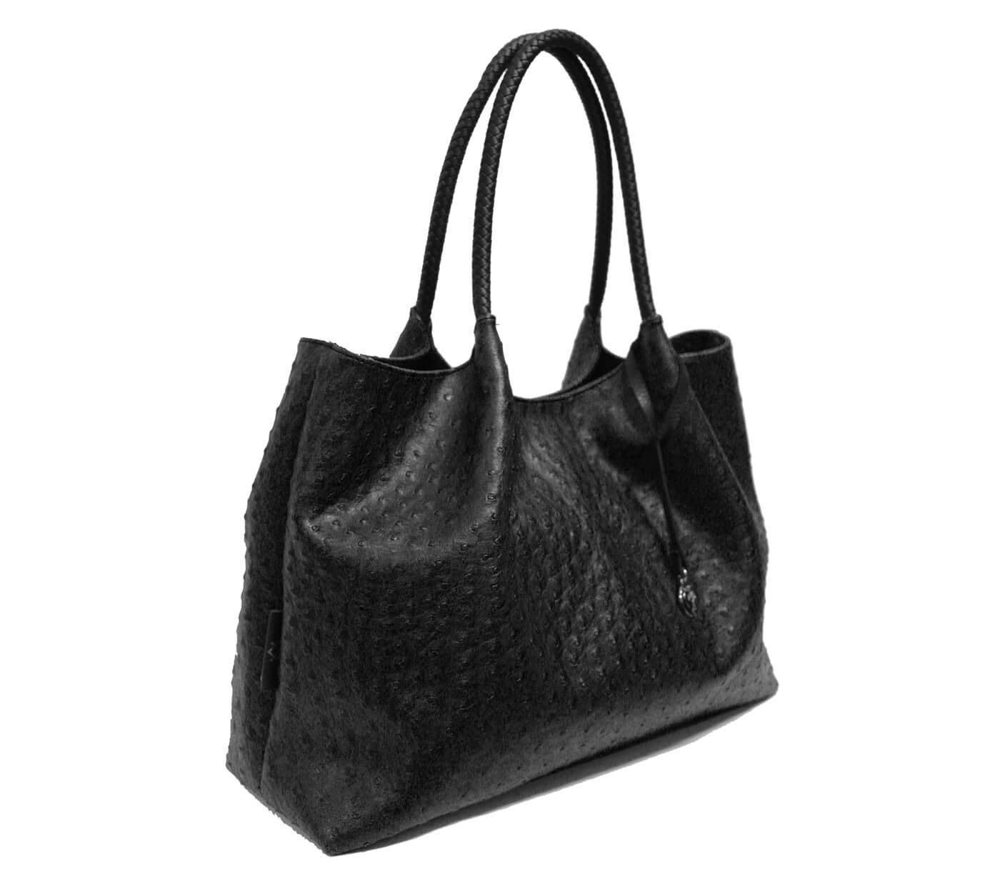 The V Spot_Naomi Black_Gunas