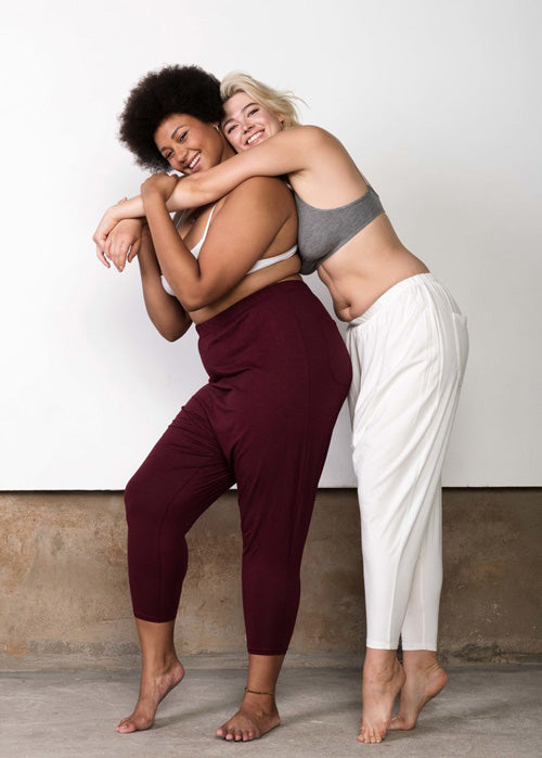 The-V-Spot_Slouchy-Pant-Wine-Lifestyle_Miakoda