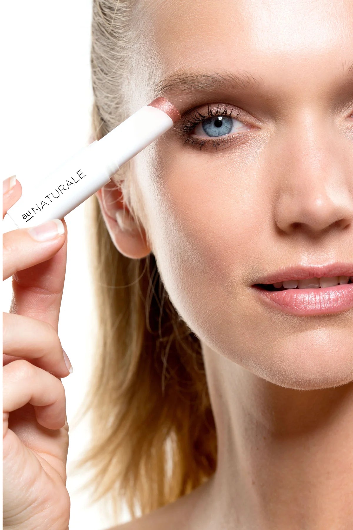 AuN Creme de la Creme Eyeshadow Haze