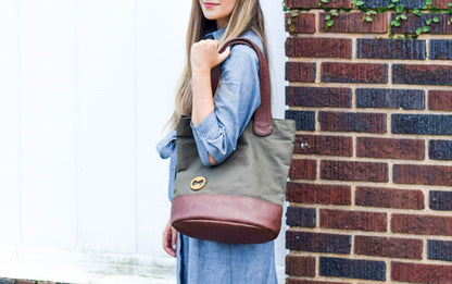 The-V-Spot_Bergen-Tote-Olive-Lifestyle-1_Canopy-Verde