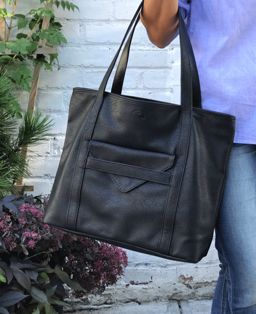 The-V-Spot_Borough-Tote-Black-1_Canopy-Verde