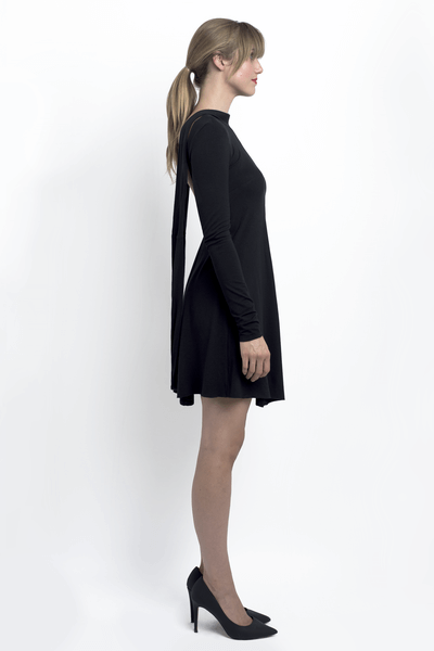 the-v-spot_kathryn-lbd-2_devinto