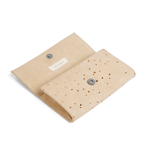 The-V-Spot_Minimal-Wallet-Confetti-Sand-1_Lee-Coren