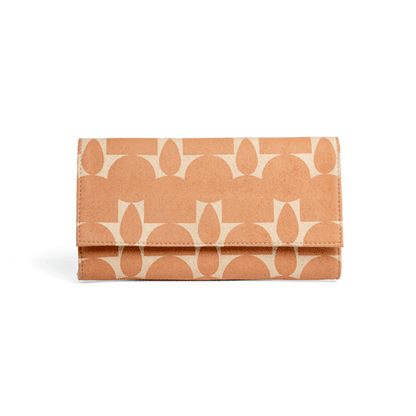 The-V-Spot_Minimal-Wallet-Totem-Sand_Lee-Coren