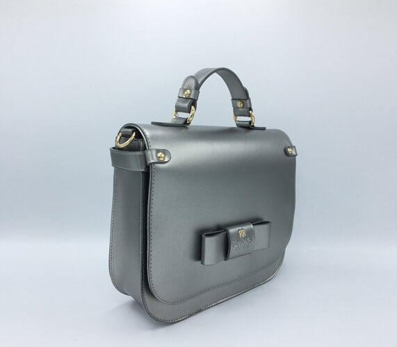 The-V-Spot_Ridley-Silver-1_Gunas
