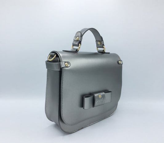 The-V-Spot_Ridley-Silver-1_Gunas