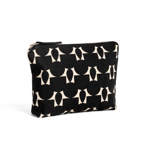 The-V-Spot_Travel-Clutch-Totem-Black_Lee-Coren